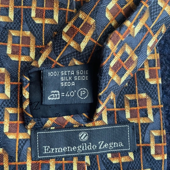 100% Silk Neck Tie - Picture 6 of 6